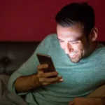 30_09_2024-smartphone_addiction_23807209